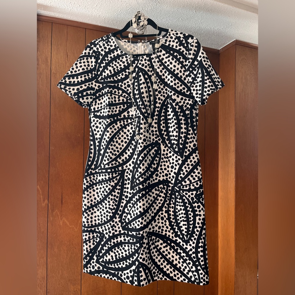 Anne Taylor Factory dress size M